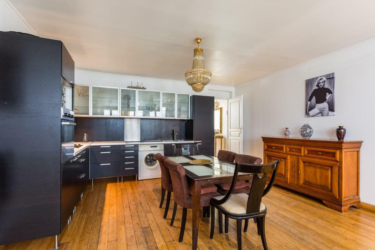 Apartment Cmg Voltaire